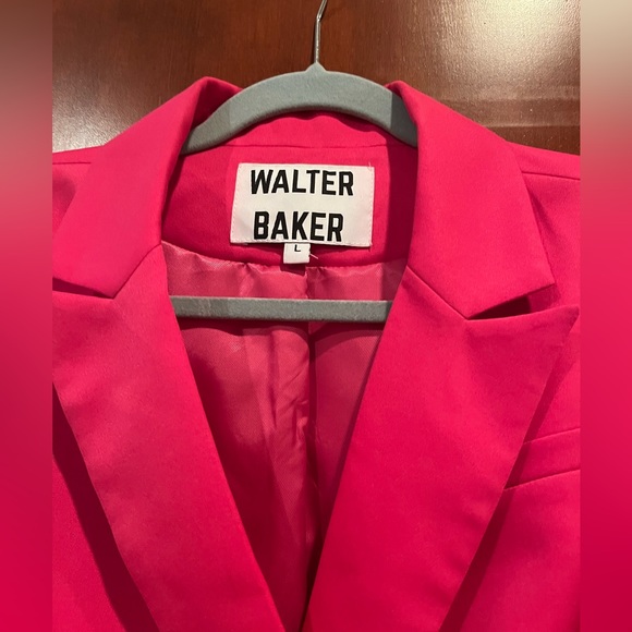 COPY - Barbie Pink shirt Blazer - Picture 3 of 3